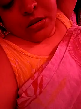 peu8 online show from February 26, 5:23 pm