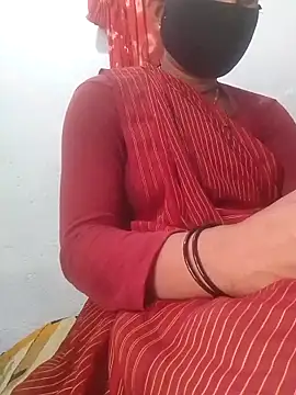 Snapshot of Aaisha_01 chatting on February 1, 7:18 am Aaisha 01 online show from February 1, 7:18 am