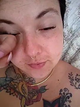 Divine Pouvoir online show from February 11, 7:52 pm