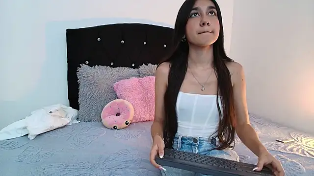 Mimi Glow online show from February 19, 7:21 pm