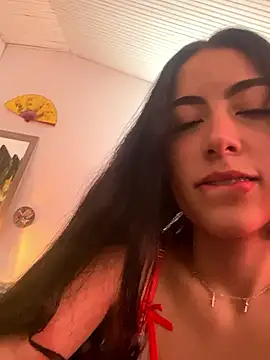 LunaVelvettt online show from January 9, 4:32 pm