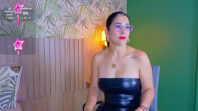 Snapshot of Sunny_River chatting on July 9, 1:59 pm Sunny River online show from July 9, 1:59 pm