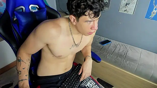 Criss Adams online show from January 9, 3:09 am