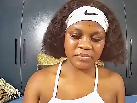 MilkyBoobs7 online show from December 22, 8:06 pm