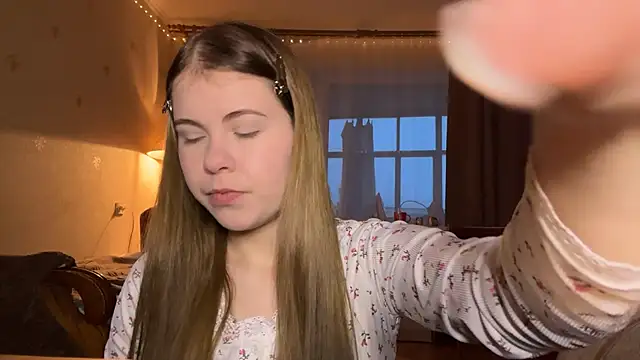 MaevAmy online show from December 21, 1:40 pm