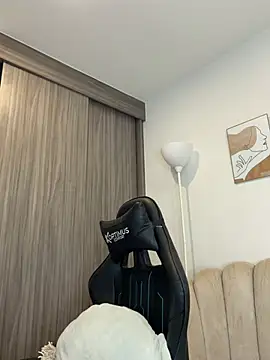Snapshot of Tamaraserra chatting on June 2, 6:21 pm Tamaraserra online show from June 2, 6:21 pm