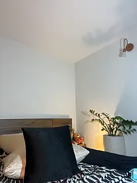 Lena-Williamss online show from March 31, 12:56 am