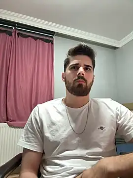 berke3424 online show from April 9, 10:15 pm