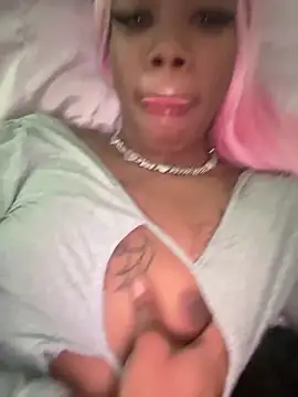 gglloww online show from December 17, 8:04 pm