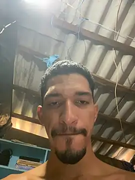 Snapshot of rocchw chatting on April 5, 4:15 pm rocchw online show from April 5, 4:15 pm