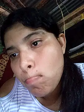 Snapshot of Rousse_uwu chatting on February 19, 6:48 pm Rousse uwu online show from February 19, 6:48 pm