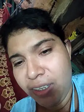 Snapshot of Rousse_uwu chatting on February 20, 6:52 pm Rousse uwu online show from February 20, 6:52 pm