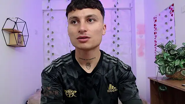 Noah Vera online show from January 10, 3:41 am