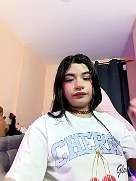 bonnieTaylor1 online show from March 19, 5:00 am