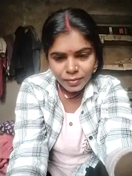 Snapshot of Sexy_Rajkumari123 chatting on February 18, 2:18 am Sexy Rajkumari123 online show from February 18, 2:18 am