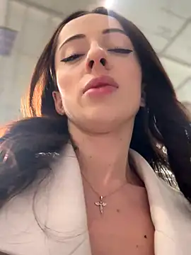 YeaLina online show from December 21, 10:22 am