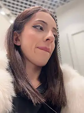 YeaLina online show from January 15, 11:37 am