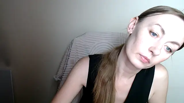 Snapshot of LiaSeass_ chatting on June 26, 11:58 am LiaSeass online show from June 26, 11:58 am