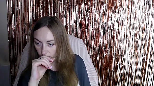 Snapshot of LiaSeass_ chatting on July 14, 12:44 pm LiaSeass online show from July 14, 12:44 pm
