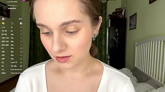 MiaBlanko online show from December 19, 7:15 am