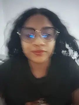 Snapshot of DAFNNEE_HOT chatting on June 12, 3:33 pm DAFNNEE HOT online show from June 12, 3:33 pm