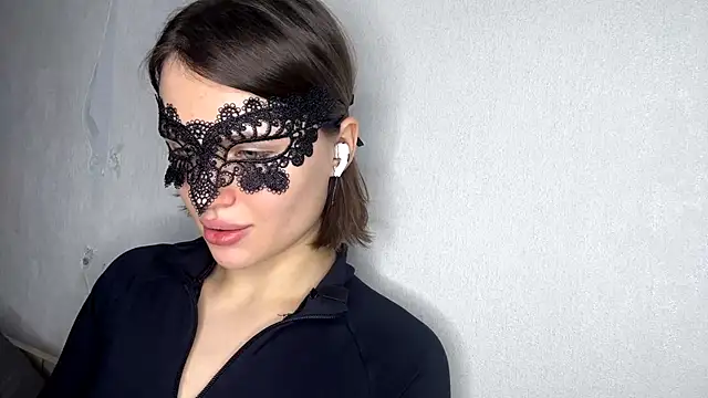 JoleneCutforth online show from January 8, 8:11 pm