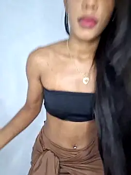 Snapshot of meenina_veneno chatting on February 13, 12:50 am meenina veneno online show from February 13, 12:50 am