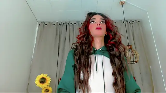 camila vasquez  online show from December 16, 8:36 pm