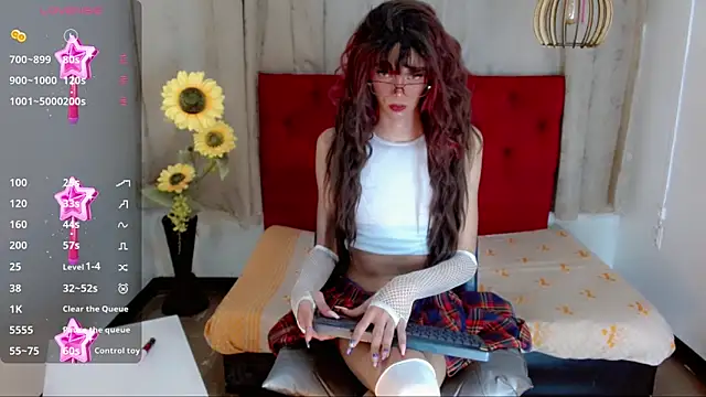 camila vasquez  online show from December 17, 7:31 pm