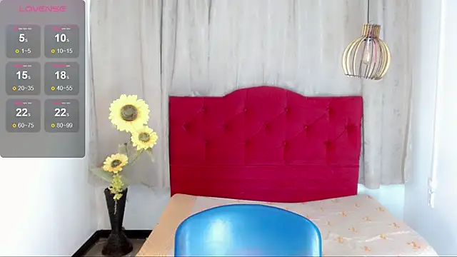 camila vasquez  online show from December 19, 7:21 pm