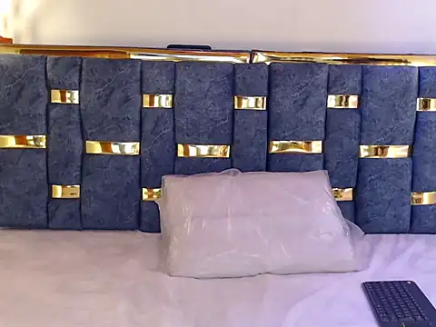 Snapshot of CATALINA_HIL9 chatting on January 14, 7:19 pm CATALINA HIL9 online show from January 14, 7:19 pm