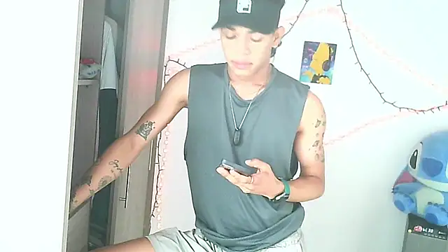 Snapshot of Glen_connor_11 chatting on January 10, 5:48 pm Glen connor 11 online show from January 10, 5:48 pm