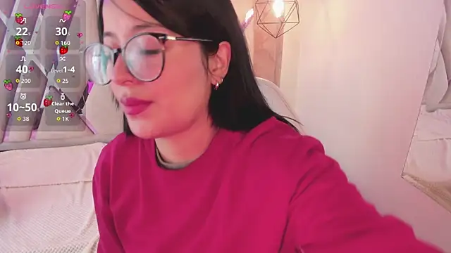 Snapshot of Lovely-martina chatting on February 6, 1:03 pm Lovely-martina online show from February 6, 1:03 pm