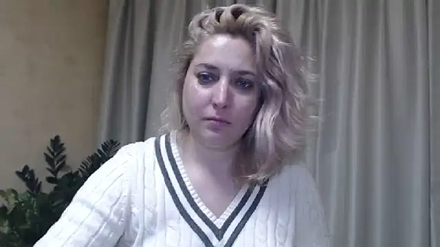 sweetpussy13 online show from January 30, 9:47 am