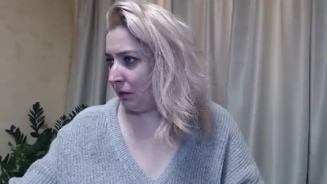 sweetpussy13 online show from February 13, 6:52 am