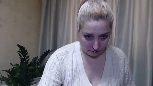 sweetpussy13 online show from February 26, 7:20 am