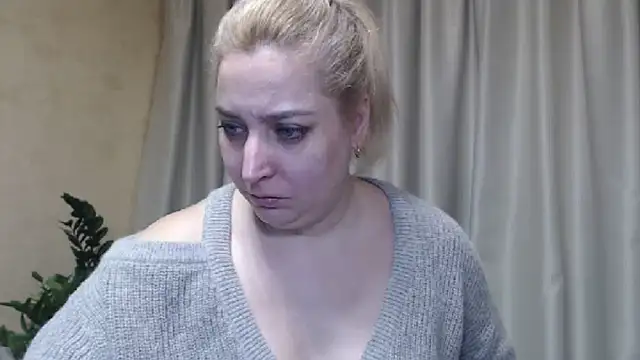 sweetpussy13 online show from March 6, 9:58 am