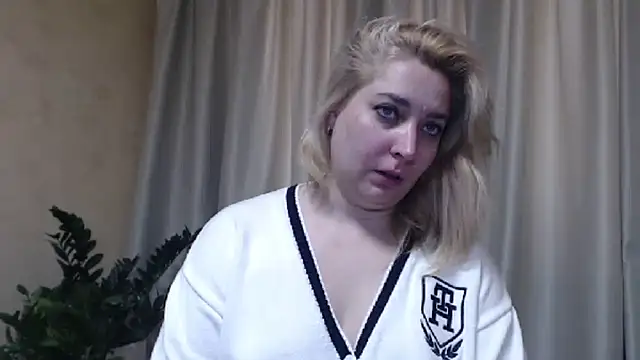 sweetpussy13 online show from March 14, 6:32 am