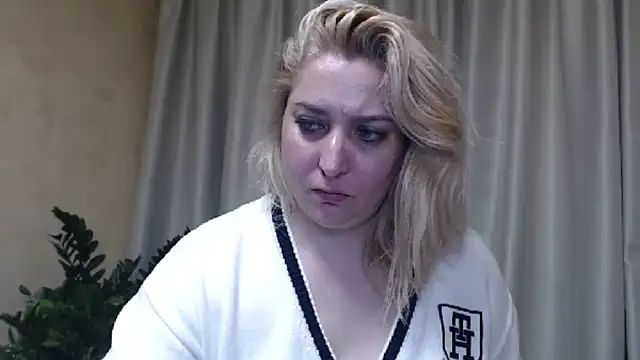 sweetpussy13 online show from March 14, 9:35 am