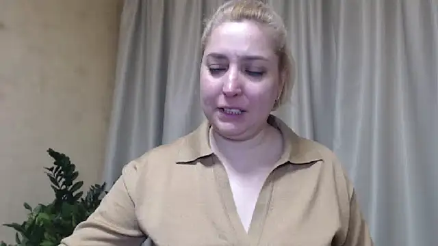 sweetpussy13 online show from March 15, 6:25 am