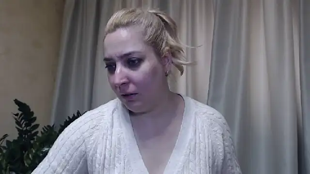 sweetpussy13 online show from March 19, 7:29 am