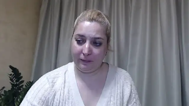 sweetpussy13 online show from March 19, 10:33 am