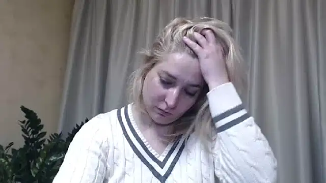 sweetpussy13 online show from March 20, 10:10 am