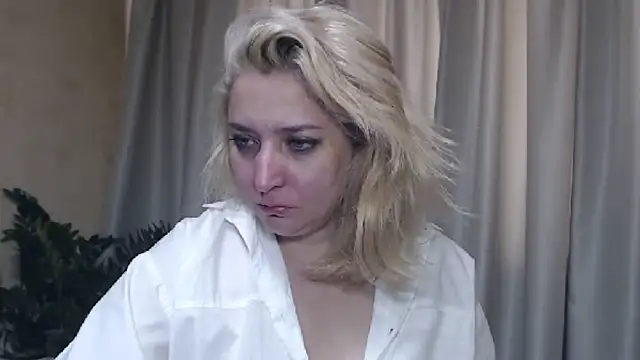 sweetpussy13 online show from September 14, 6:01 am