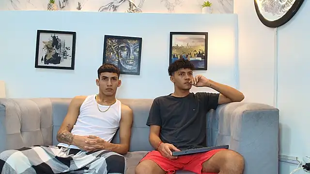 Snapshot of DIAMOND_BLACKS chatting on February 2, 7:29 am DIAMOND BLACKS online show from February 2, 7:29 am