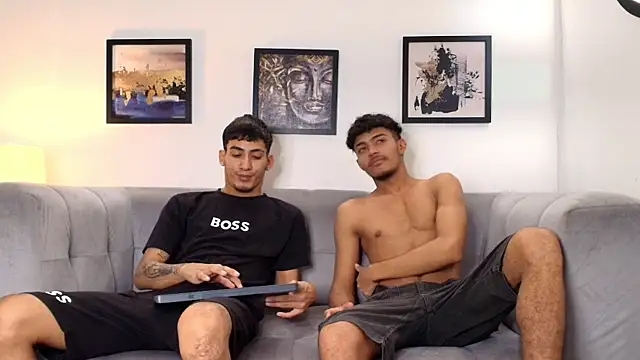 Snapshot of DIAMOND_BLACKS chatting on February 28, 7:31 am DIAMOND BLACKS online show from February 28, 7:31 am