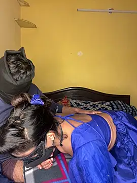 HOT-CUPAL22 online show from December 15, 4:39 am