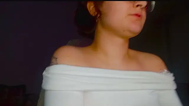 SonyaDew online show from December 19, 1:01 am