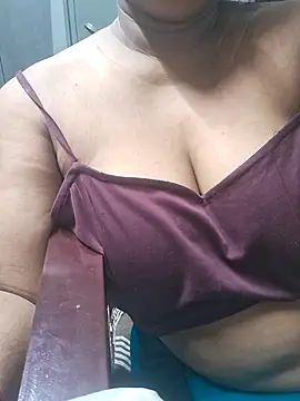 Snapshot of Sexy_doctor72 chatting on July 5, 6:26 pm Sexy doctor72 online show from July 5, 6:26 pm