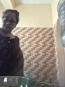 MISTI KOLK online show from July 14, 11:16 am